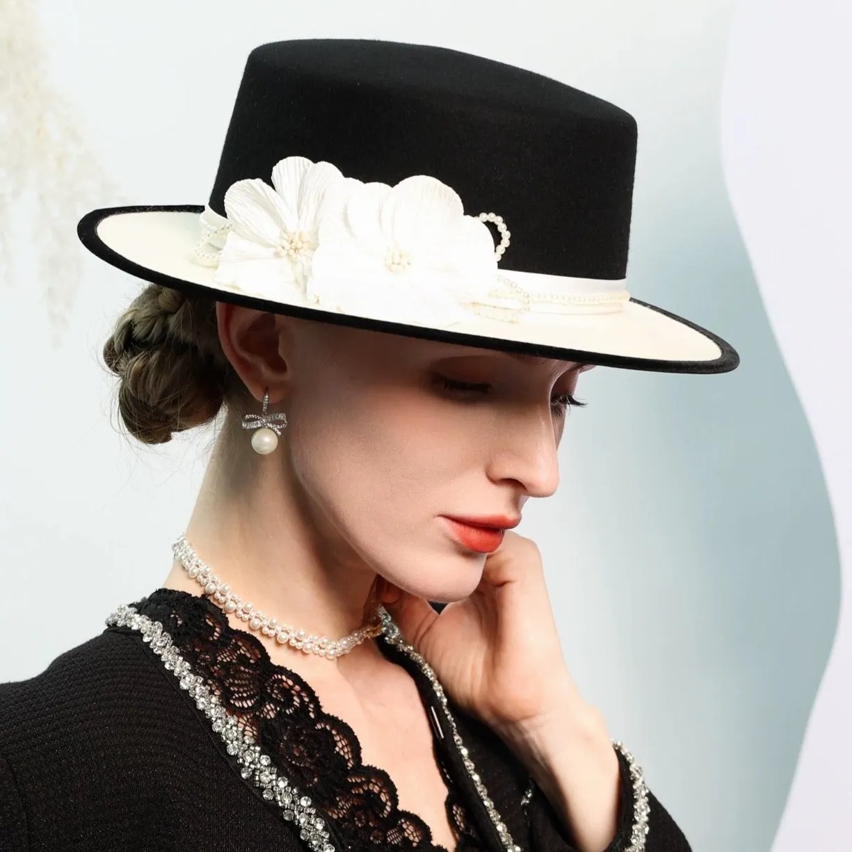Black White Elegant Flat Brimmed Hat Wool Felt Fedoras