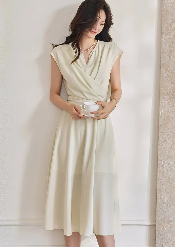 SLIM PLEATED HEM MIDI DRESS