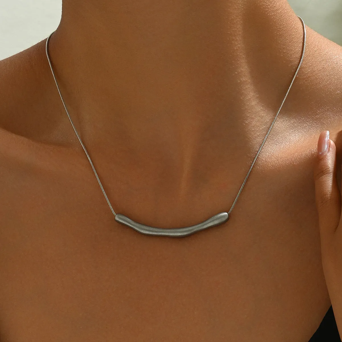 Trendy Coalesce Crooked Chain Silver Necklace JLTN1286